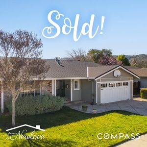Image post by @amandanewloverealtor on Facebook