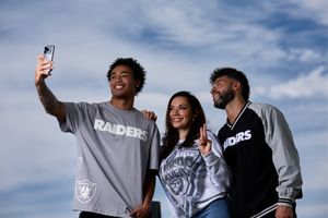 Image post by @theraiderimage on Instagram