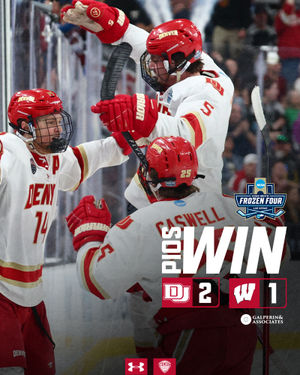 Image post by @du_hockey on Instagram