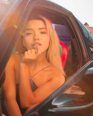 Image post by @seethrulee on Instagram