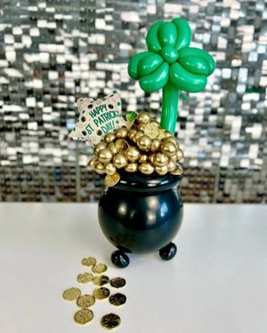 Image post by @winnerpartywholesale on Instagram