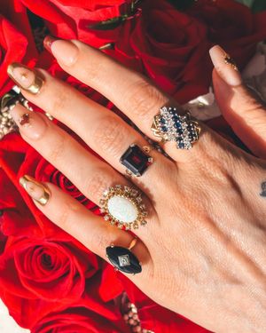 Image post by @maejeanvintage on Instagram