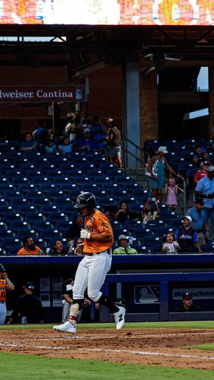 Video post by @midlandrockhounds on Instagram