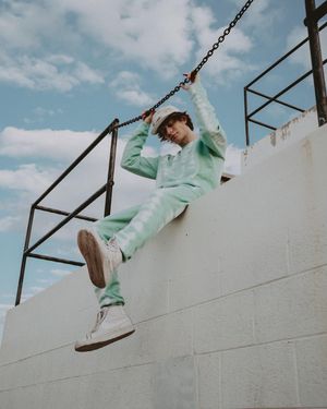 Image post by @drewpow on Instagram