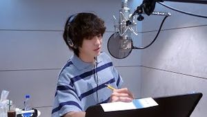 Video post by @weareoneexo on YouTube