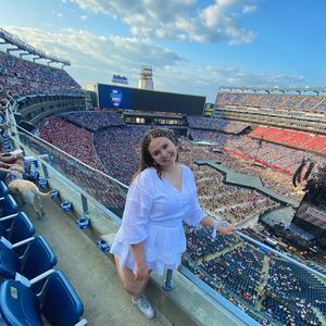 Image post by @clairekaufmannn on Instagram