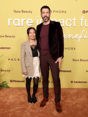 Image post by @mrdrewscott on Instagram
