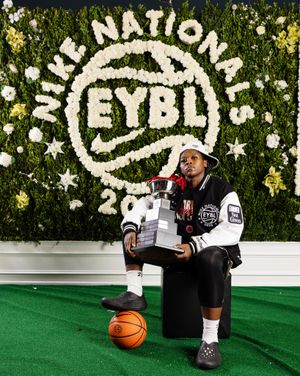 Image post by @nikegirlseybl on Instagram