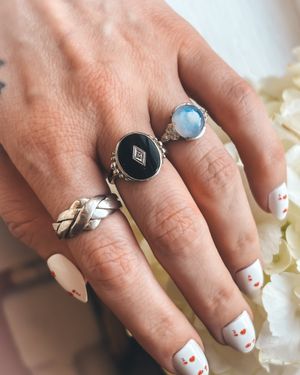 Image post by @maejeanvintage on Instagram