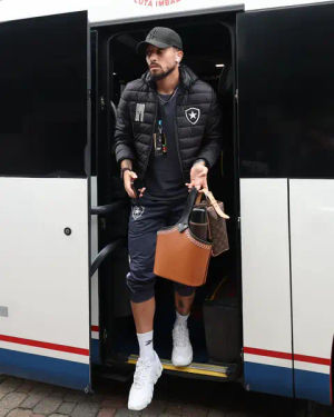 Image post by @botafogo on TikTok