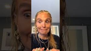 Video post by @shop.with.caroline on YouTube