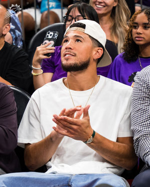 Image post by @suns on Instagram