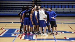Image post by @bluehosembb on Instagram