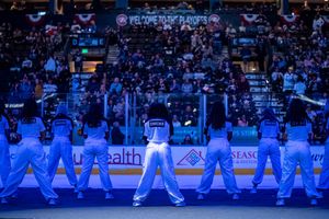 Image post by @coloradoeagleschicks on Instagram