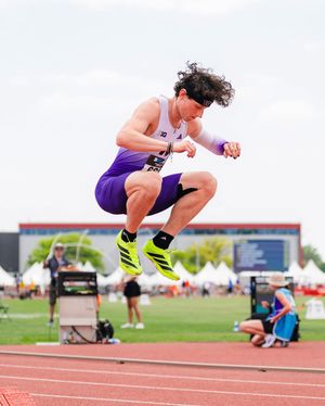 Image post by @uwtrack on Instagram