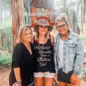 Image post by @michelleburrtx on Instagram
