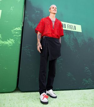 Image post by @nickmayhugh on Instagram