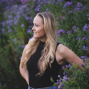 Image post by @sarahwells400mh on Instagram