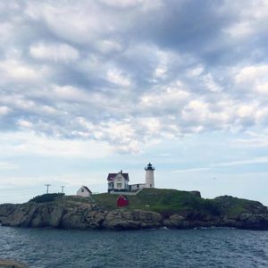 Image post by @themainemag on Instagram