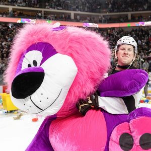 Image post by @thehersheybears on Instagram