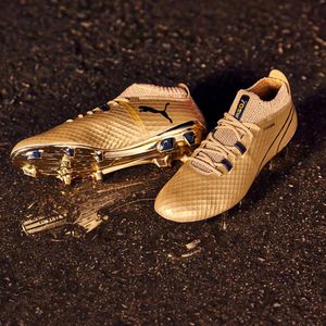 Image post by @soccerdotcom on Instagram