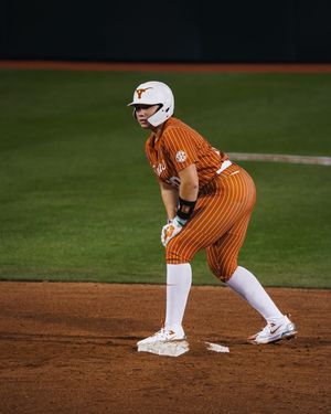 Image post by @texassoftball on Instagram