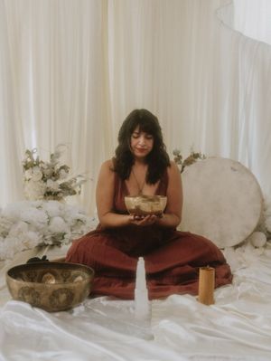 Image post by @thismodernlovephoto on Instagram