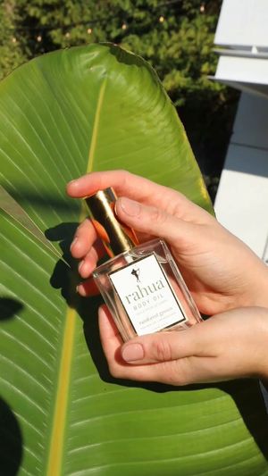 Video post by @RahuaBeauty on Facebook