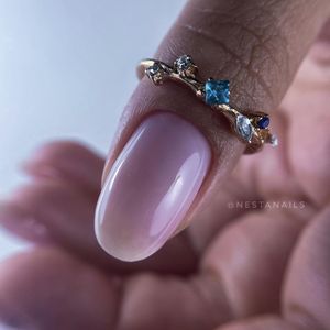 Image post by @nestanails on Instagram