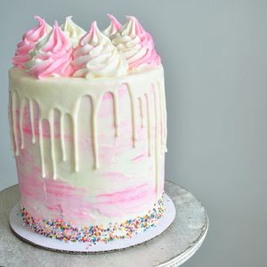 Image post by @theblondewhobakes on Instagram