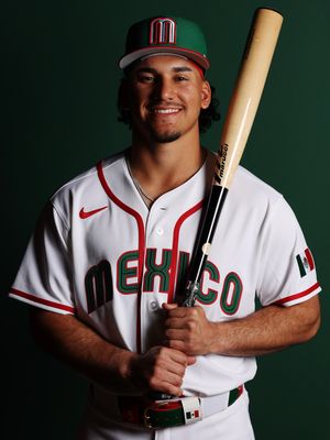 Image post by @alekthomas22 on Instagram