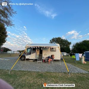 Image post by @candmclub on Instagram