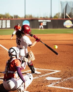 Image post by @gamecocksoftball on Instagram