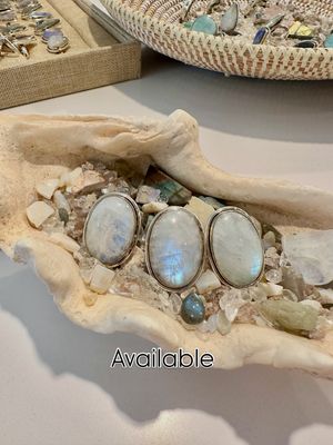 Image post by @juliaszendreijewelry on Instagram