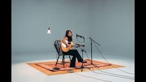 Video post by @savannahoutenmusic on YouTube