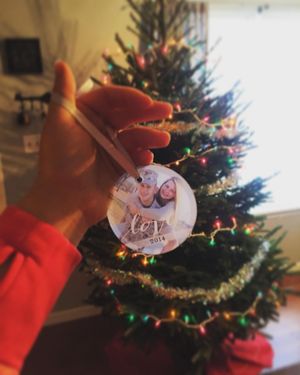 Image post by @_zoekahn_ on Instagram