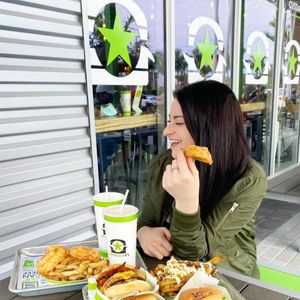 Image post by @burgerfi on Instagram