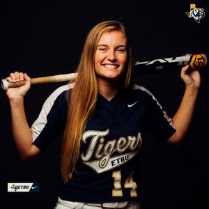Image post by @etbu_softball on Instagram