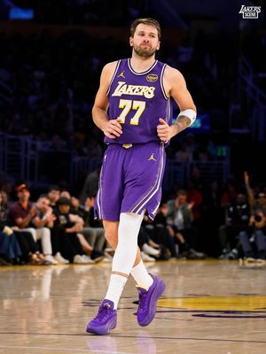 Image post by @lakersscene on Instagram