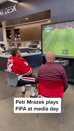 Video post by @nhlblackhawks on TikTok