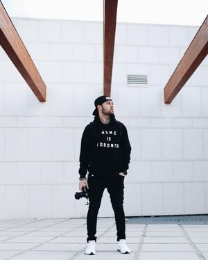 Image post by @coltonnhall on Instagram