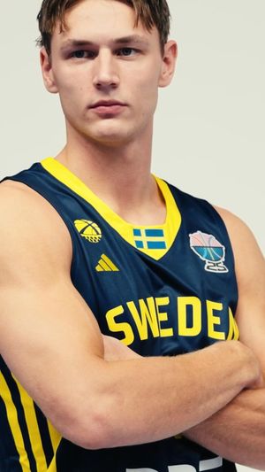 Video post by @swebasketball on Facebook