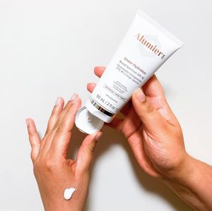 Image post by @carolinewatsonbeauty on Instagram
