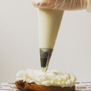 Image post by @insomniacookies on Instagram