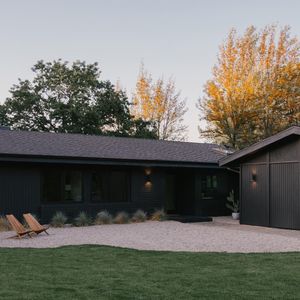 Image post by @workingholidaystudio on Instagram