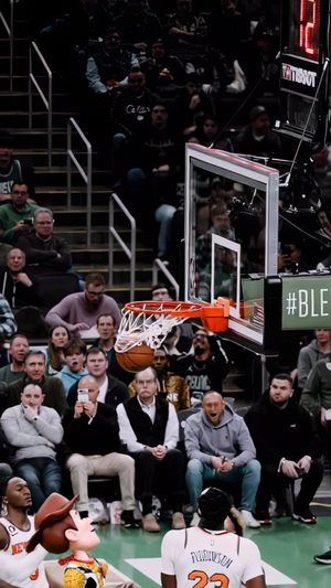 Video post by @magichourai on Facebook