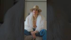 Video post by @Jennifer Lopez on YouTube