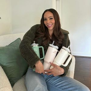 Image post by @sydneyleroux on Instagram