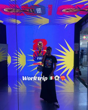 Video post by @lo_mark on TikTok