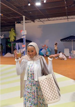 Video post by @doseofkhadija on TikTok